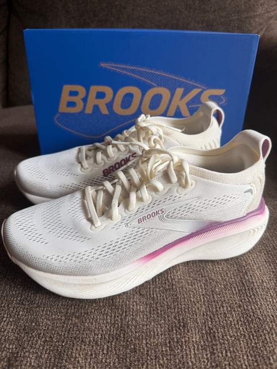 Brooks Shoes - Brooks Adrenaline GTS 25